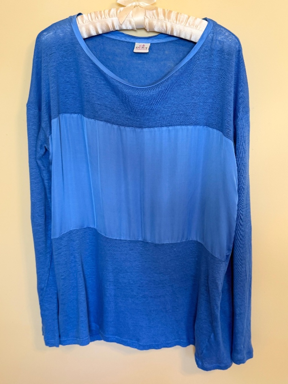 Large Linen/Flax Deha Blue Top